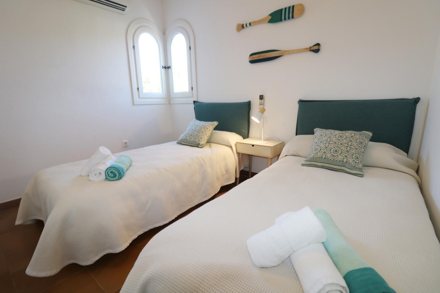 Villa Las Marinas - 4, Con Piscina Privada Y A 5 Minutos De La Playa 阿雷纳尔登卡斯特尔 外观 照片